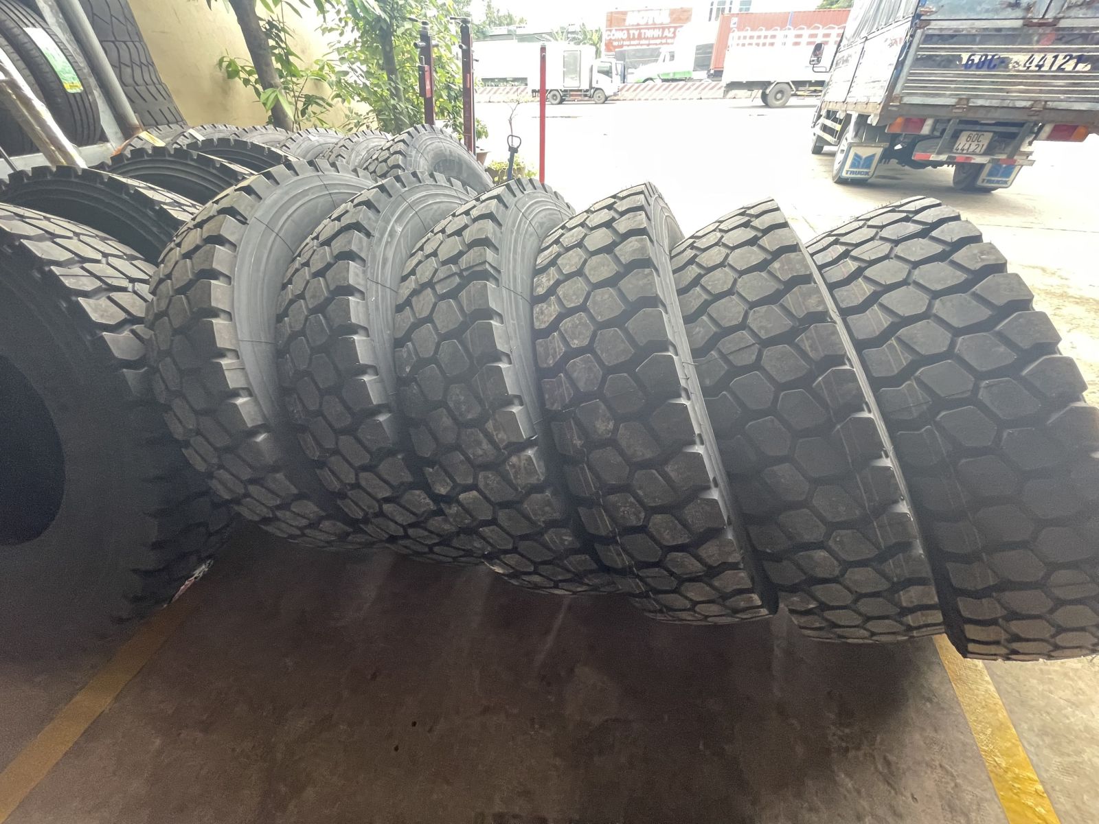 Nguyên Tắc Quan Trọng Khi Bảo Quản Lốp Xe Ô Tô Tại Kho